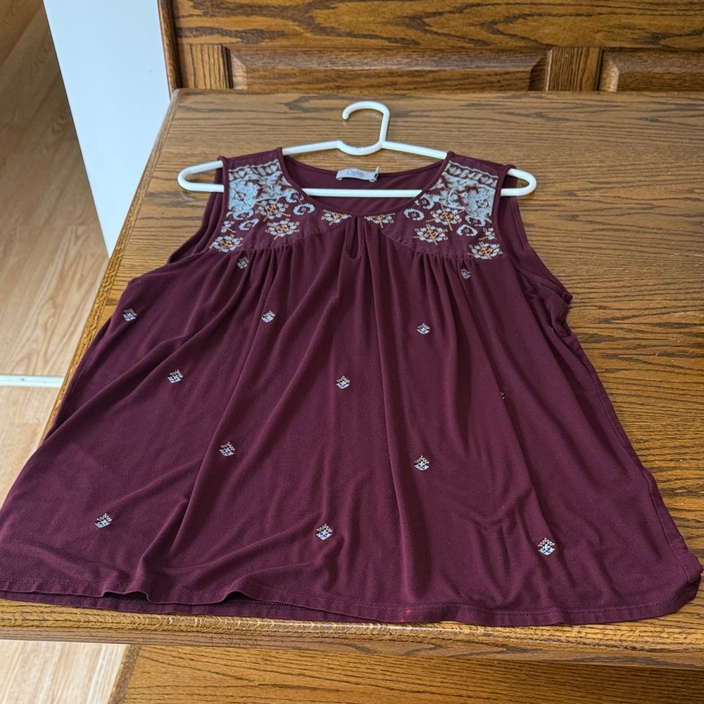 Embroidered Sleeveless Burgundy Top